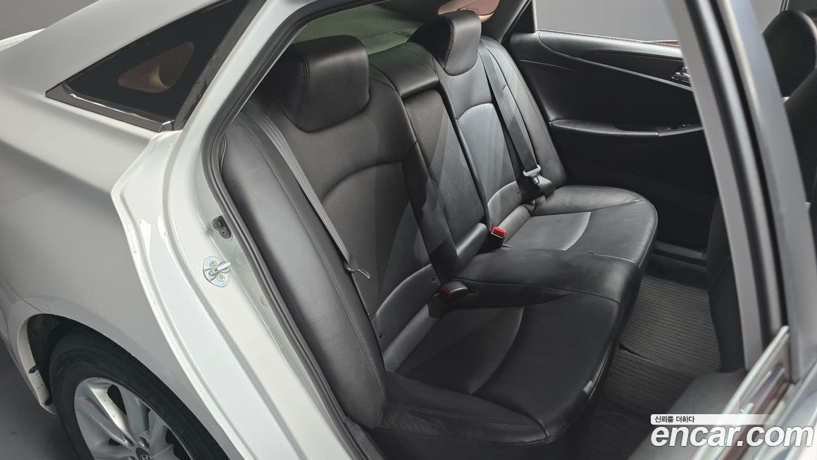 Hyundai Sonata 2012