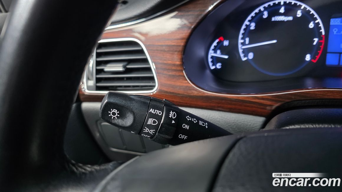 Hyundai Genesis 2013