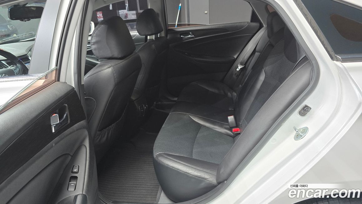 Hyundai Sonata 2012