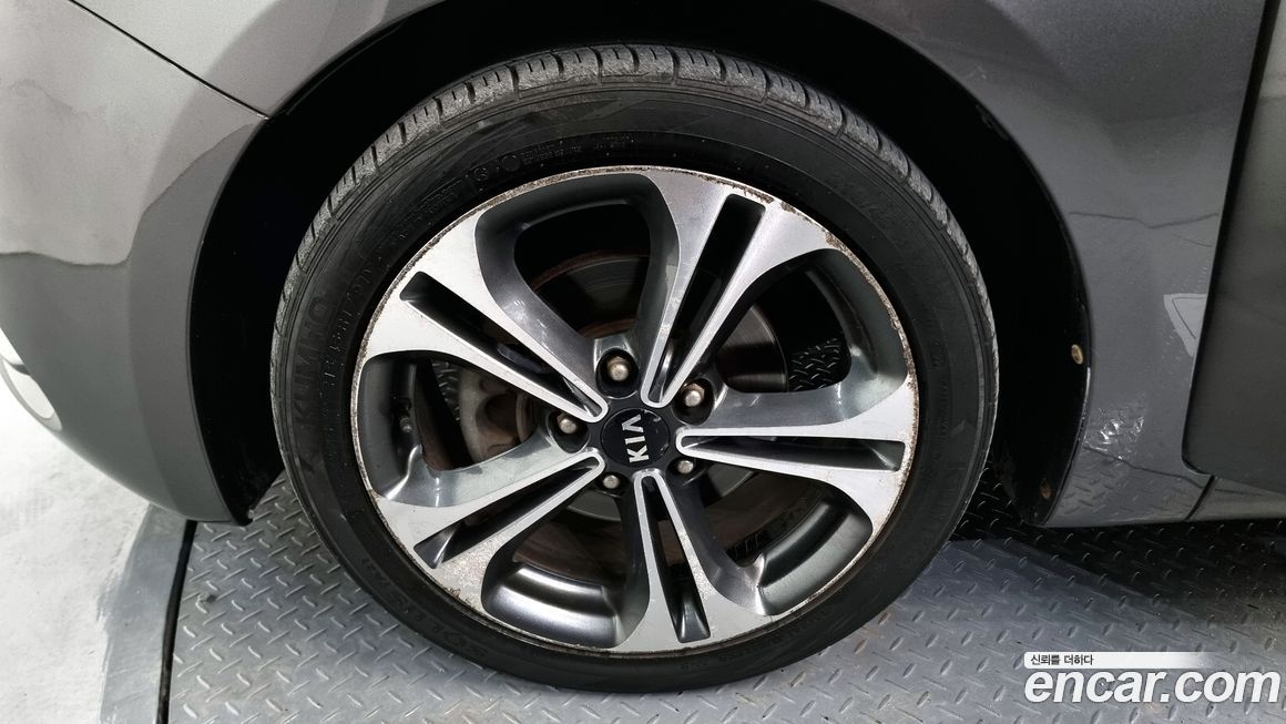 Kia K3 2013