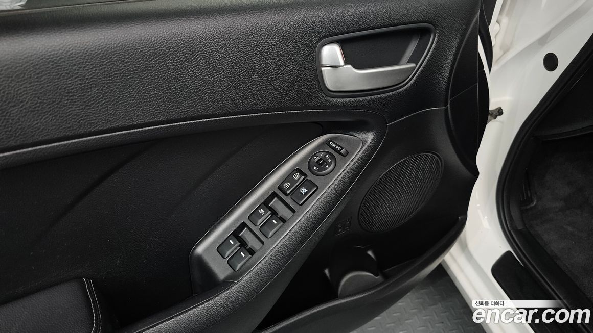 Kia K3 2013