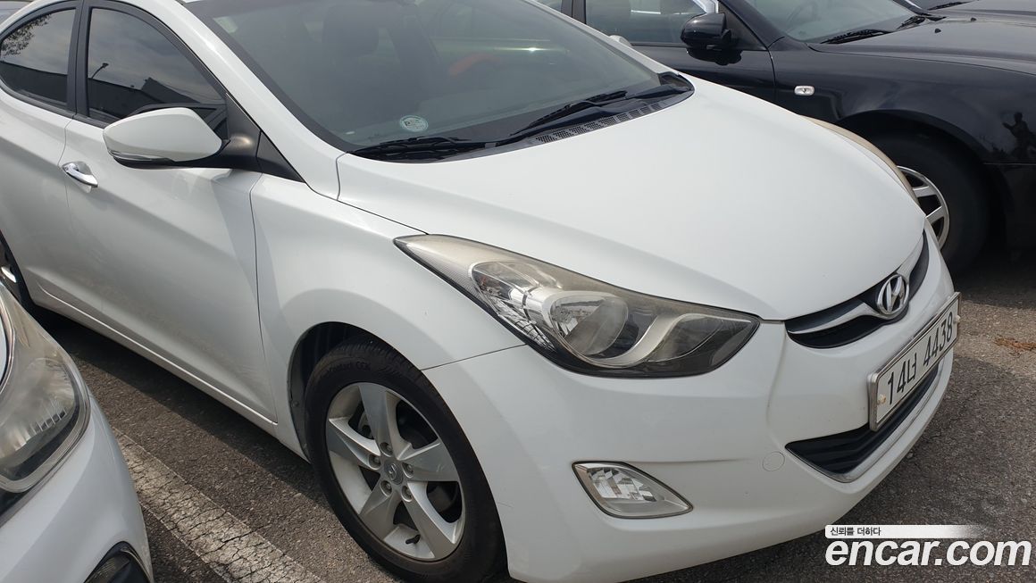 Hyundai AVANTE 2011