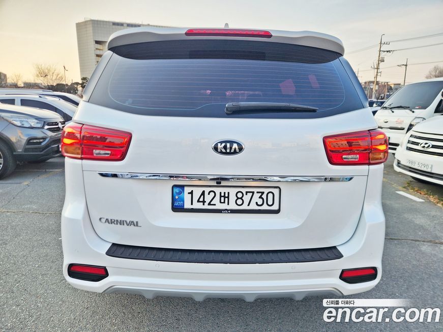 Kia Canival 2019