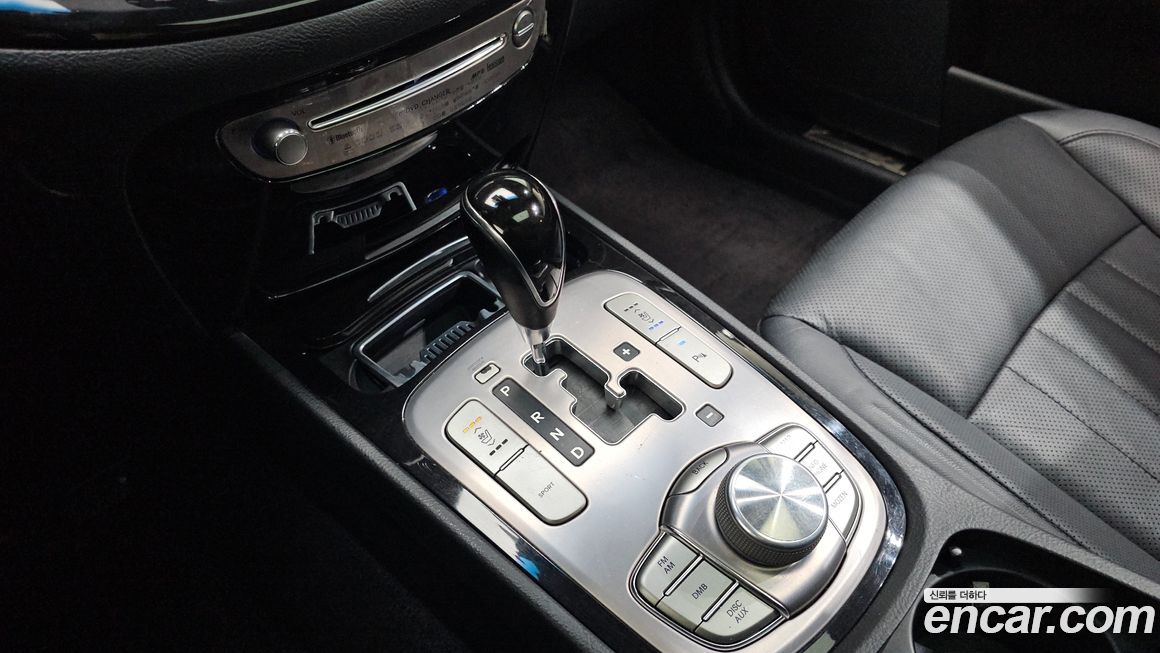 Hyundai Genesis 2012