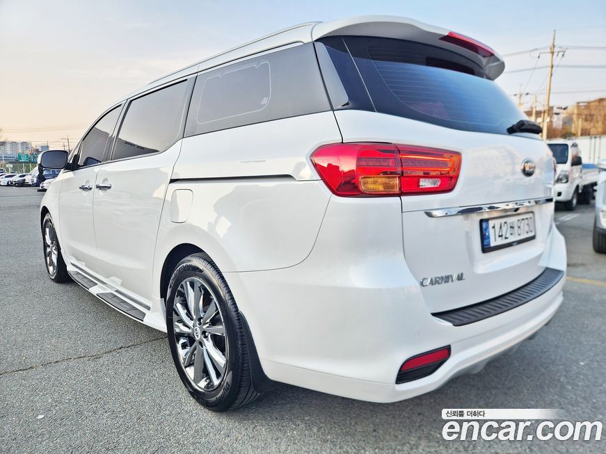 Kia Canival 2019