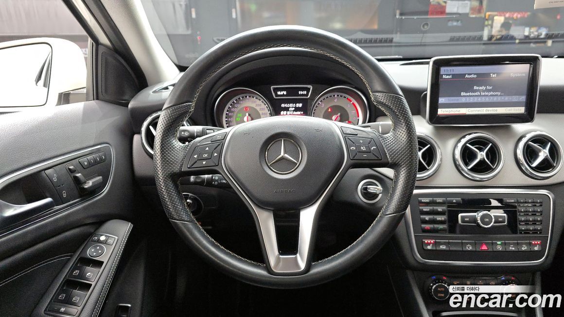Mercedes-Benz GLA-Class 2015