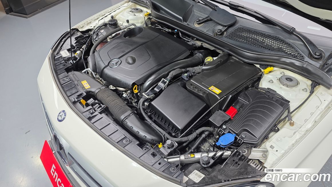 Mercedes-Benz GLA-Class 2015