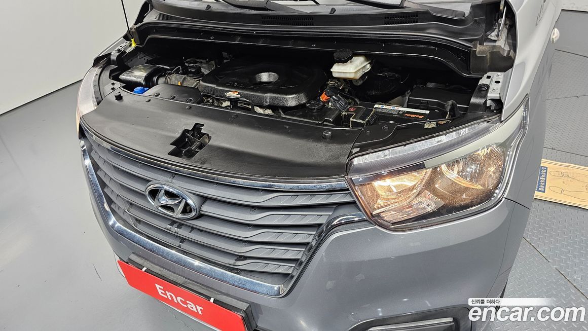 Hyundai Starex 2019