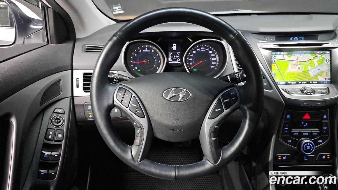 Hyundai AVANTE 2016