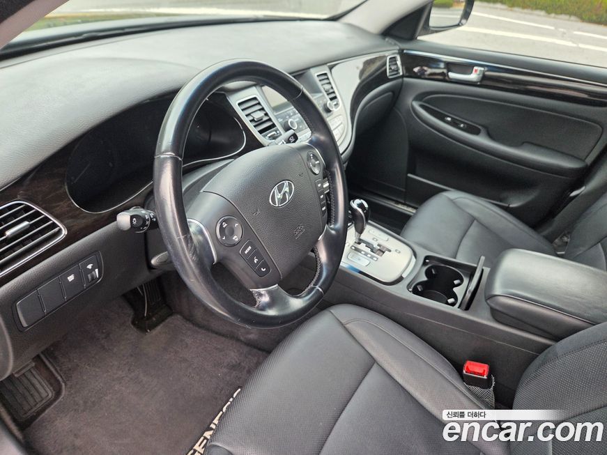 Hyundai Genesis 2012