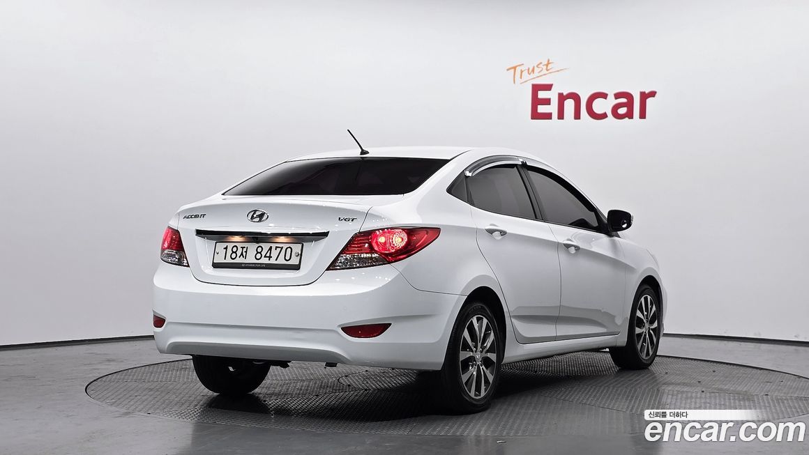 Hyundai Accent 2015