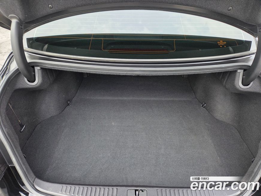 Hyundai Genesis 2012