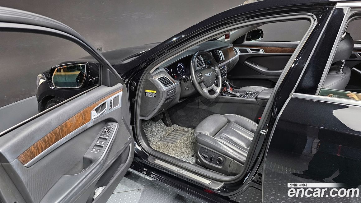 Hyundai Genesis 2014