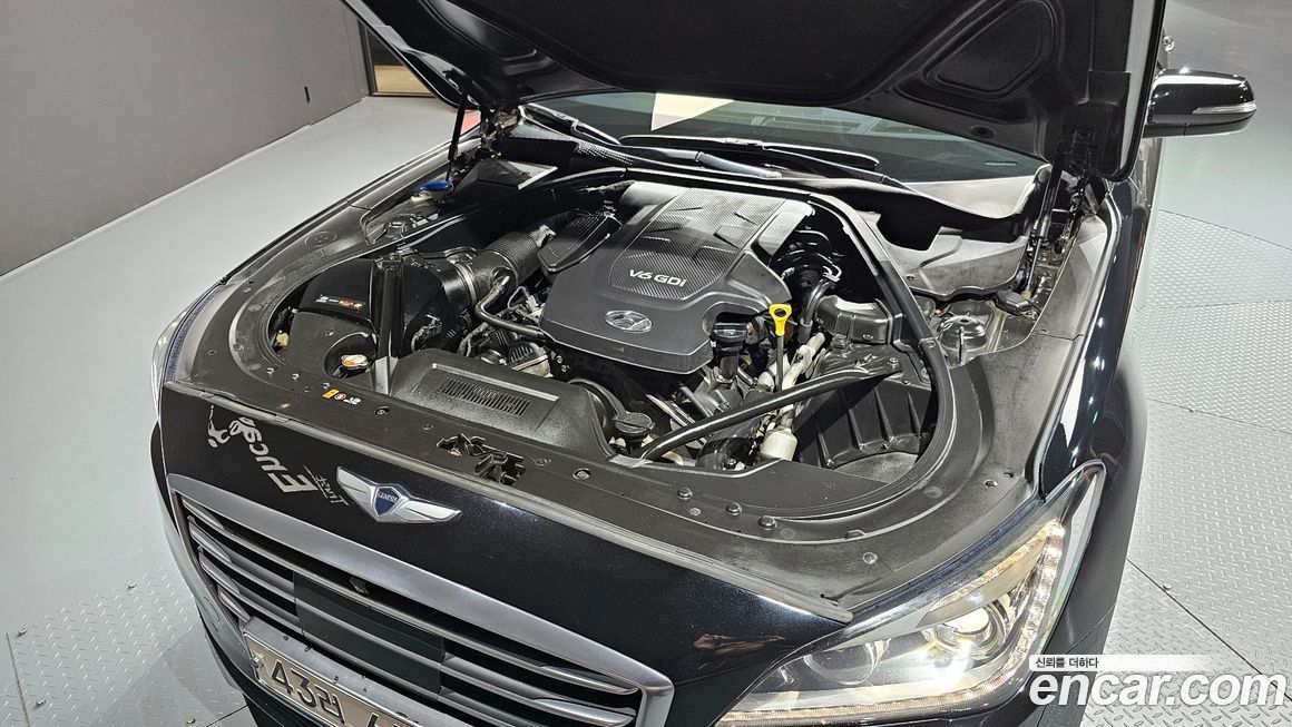 Hyundai Genesis 2014