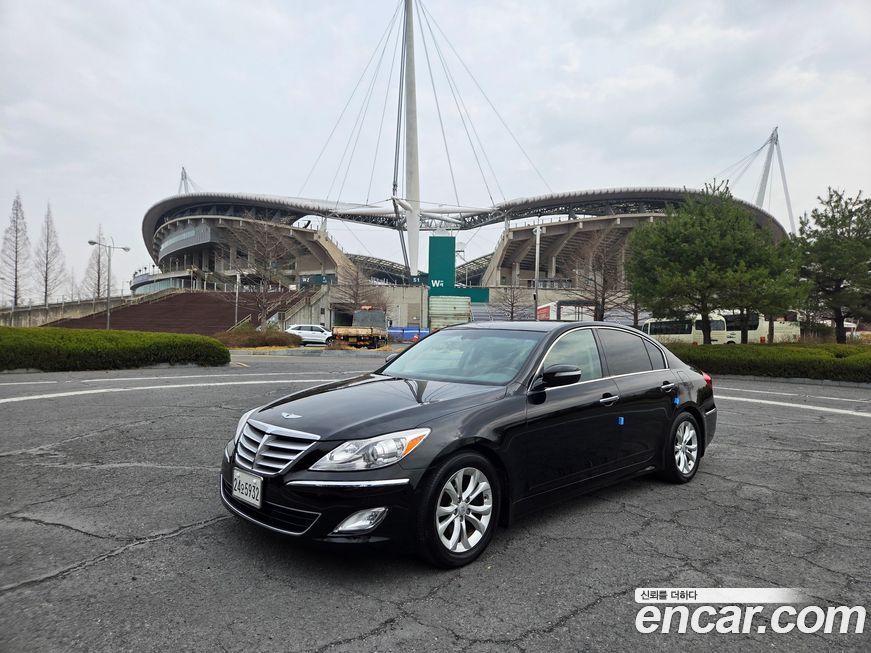 Hyundai Genesis 2012