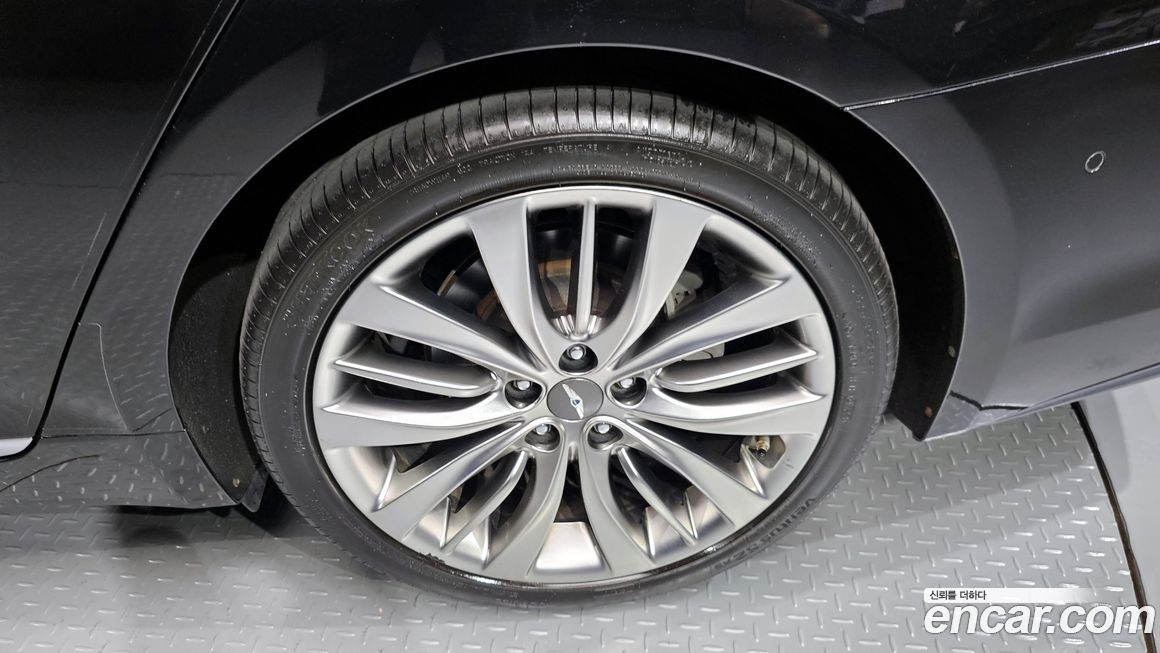 Hyundai Genesis 2014