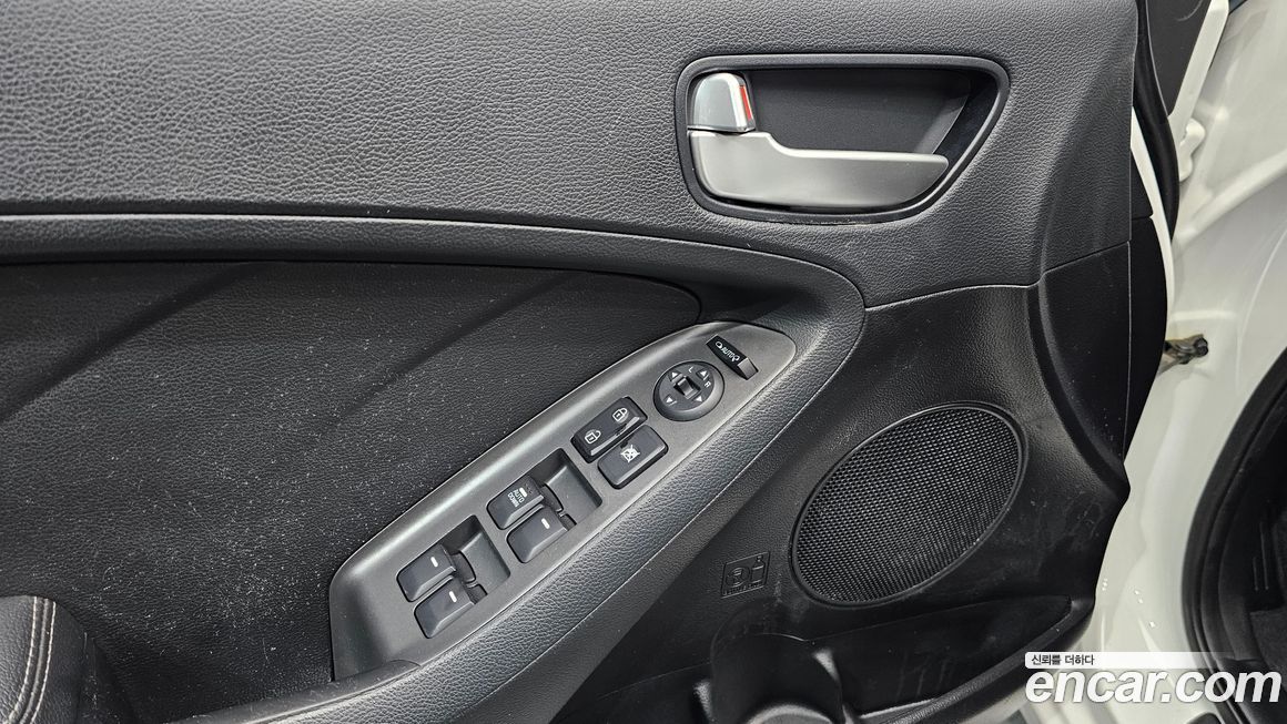 Kia K3 2016