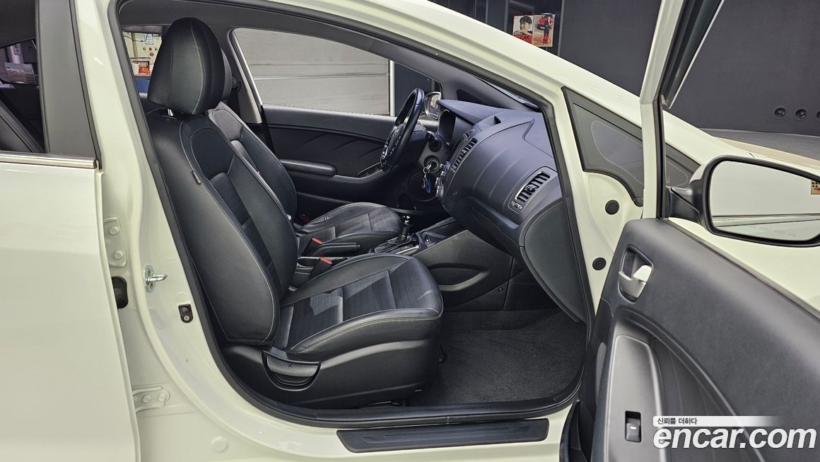 Kia K3 2016