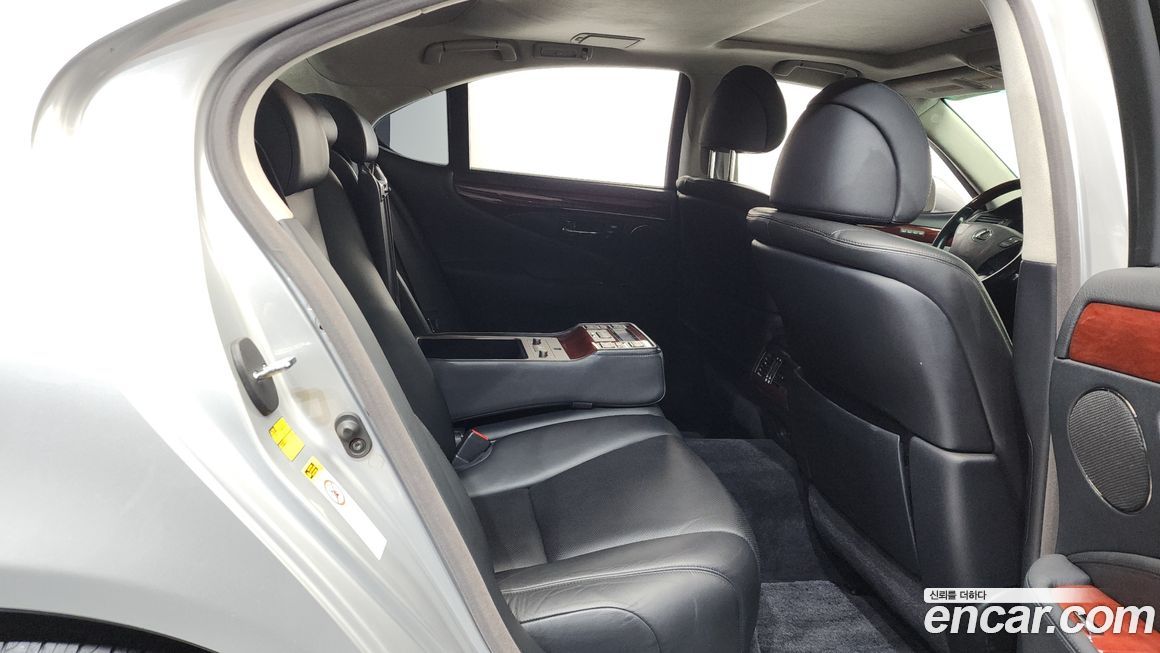 Lexus LS 2009