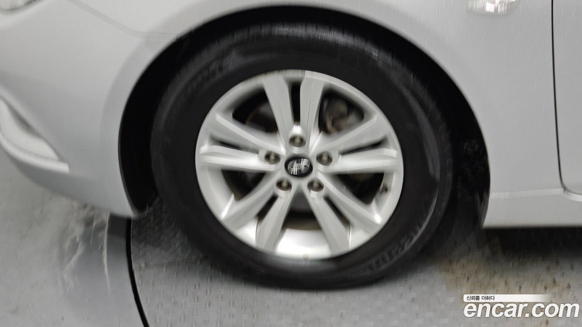 Hyundai Sonata 2011