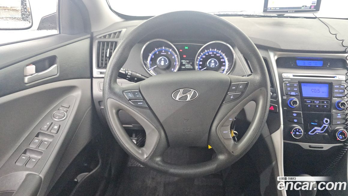 Hyundai Sonata 2011
