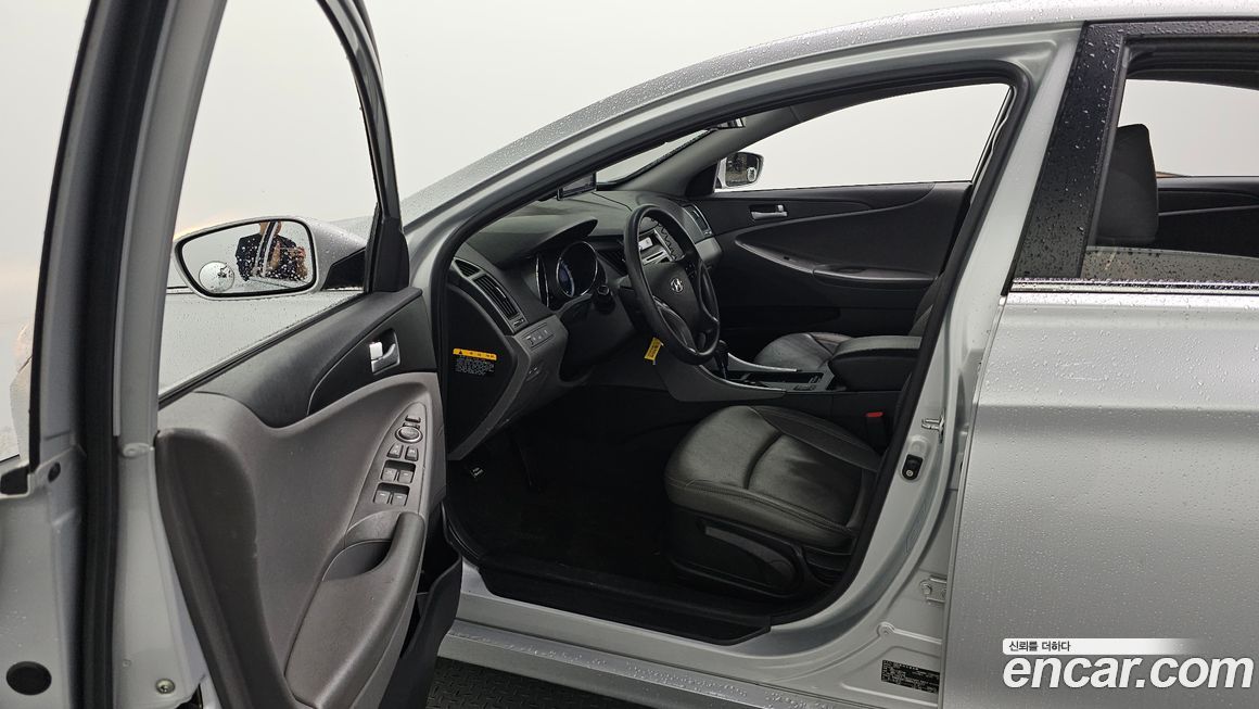 Hyundai Sonata 2011