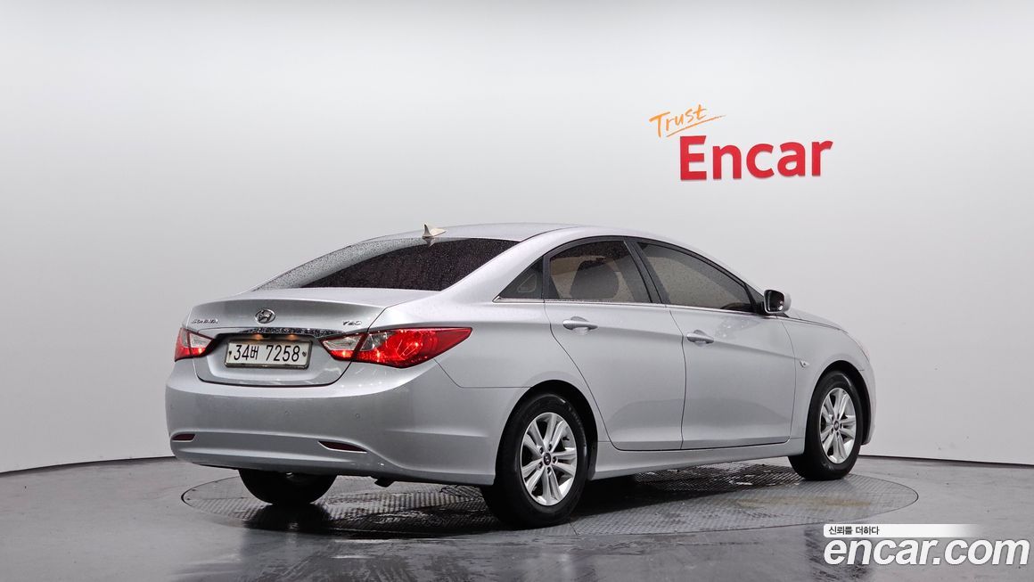Hyundai Sonata 2011