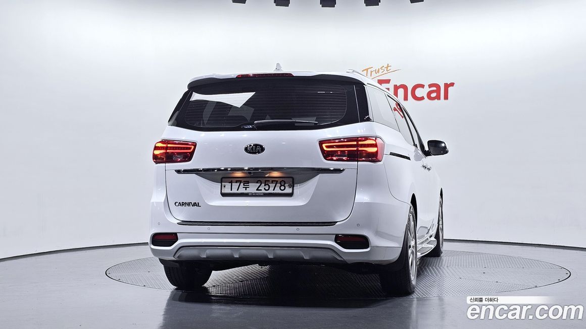 Kia Canival 2019