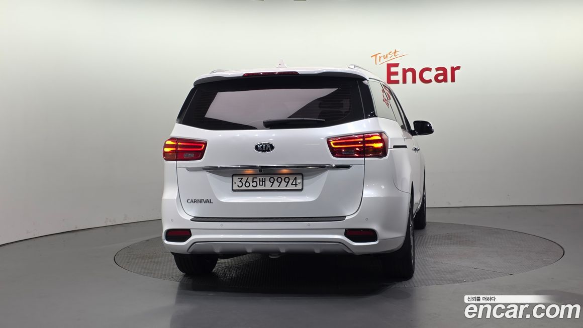Kia Canival 2019
