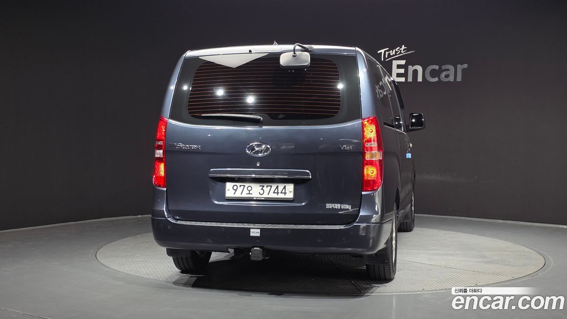 Hyundai Starex 2018