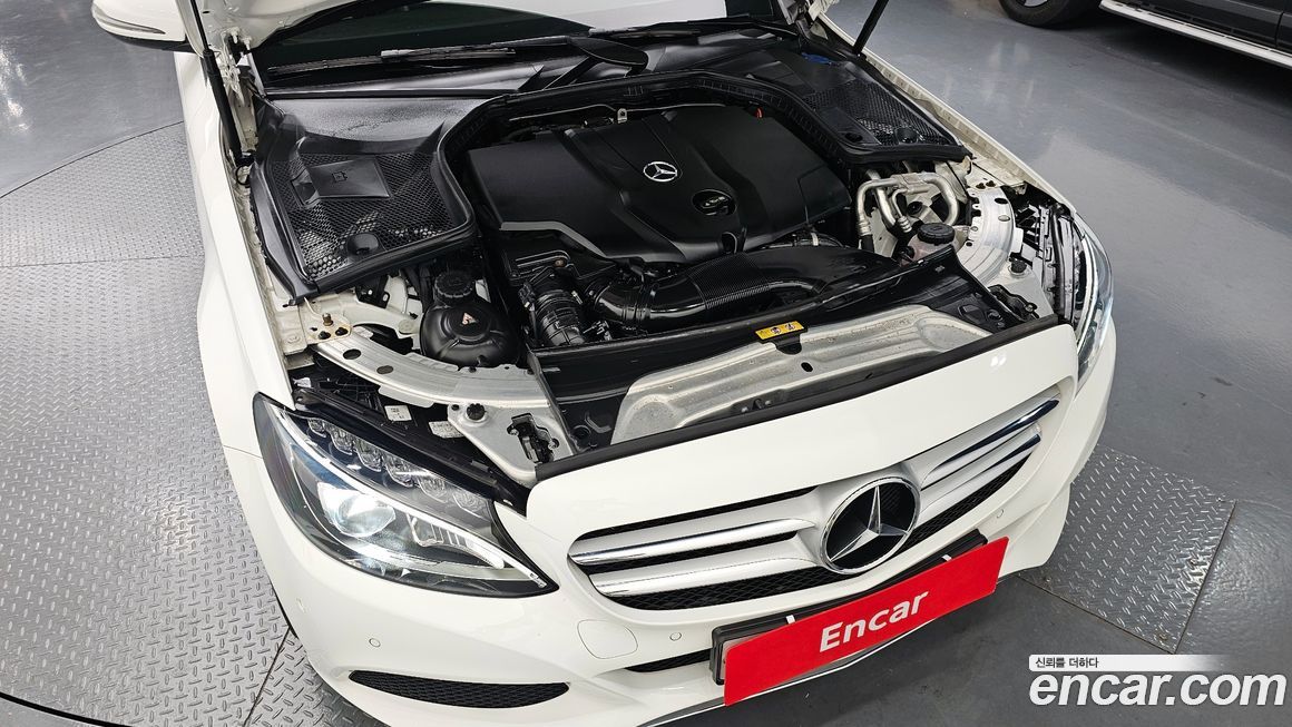 Mercedes-Benz C-Class 2018