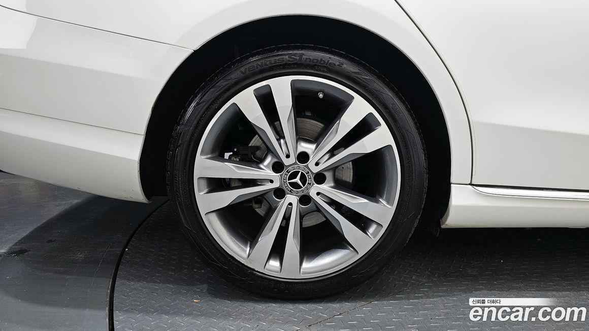 Mercedes-Benz C-Class 2018