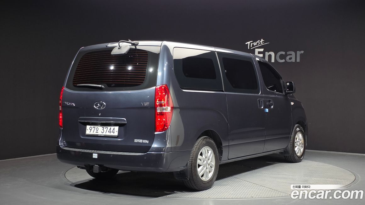 Hyundai Starex 2018
