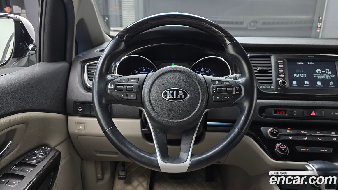 Kia Canival 2019
