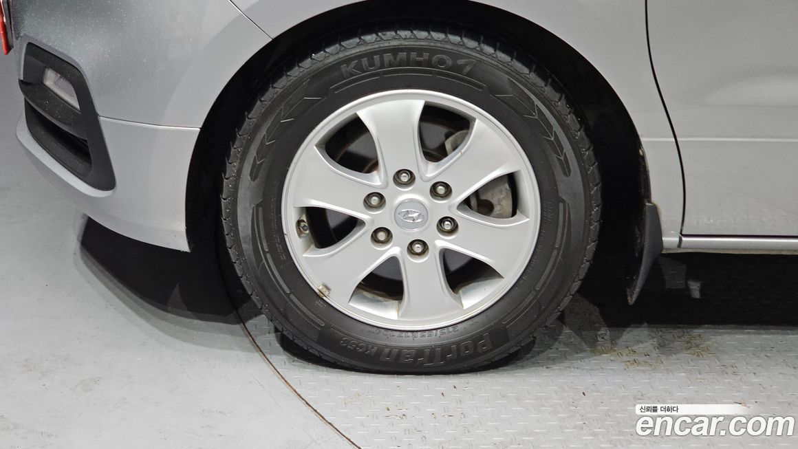 Hyundai Starex 2018