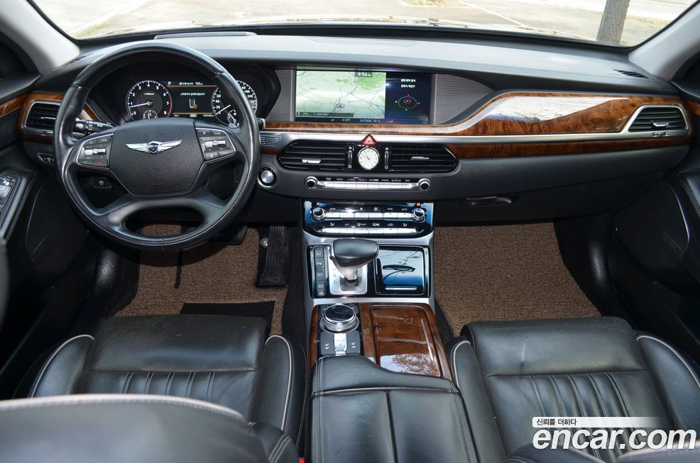 Genesis EQ900 2016