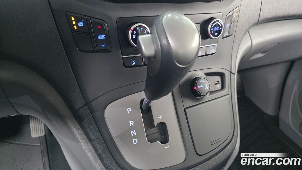Hyundai Starex 2019