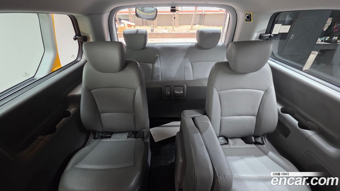 Hyundai Starex 2019