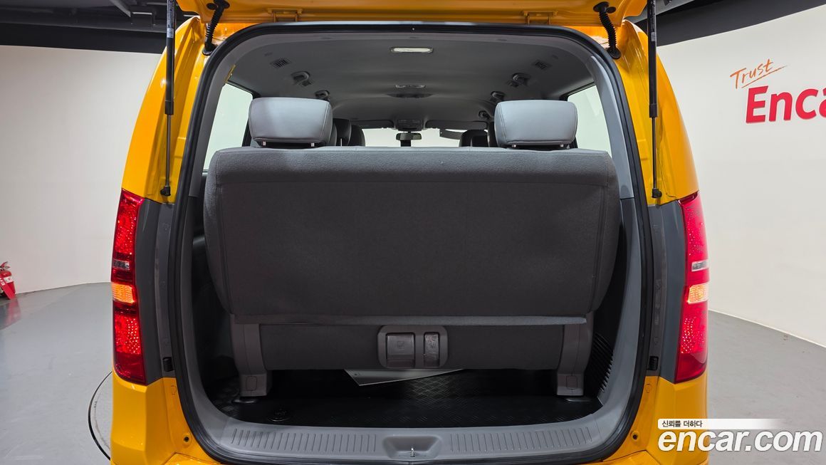 Hyundai Starex 2019
