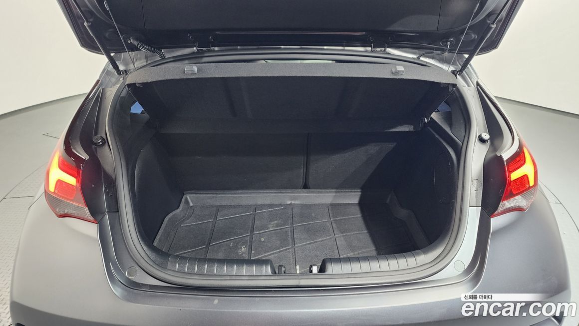 Hyundai Veloster 2020