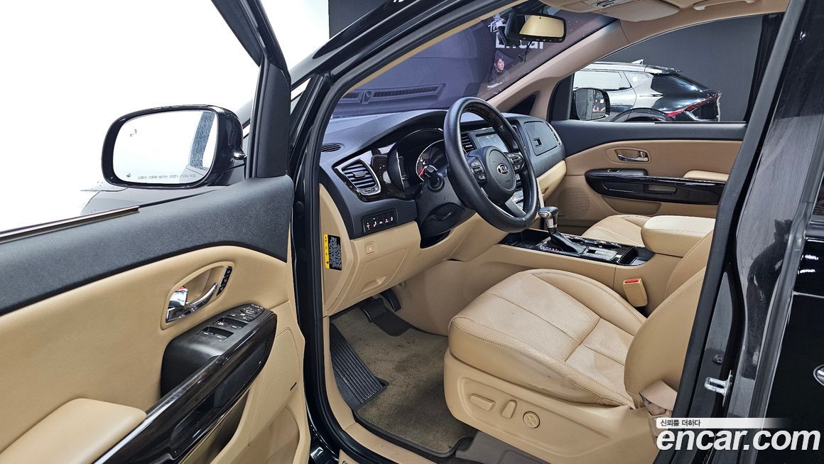 Kia Canival 2019