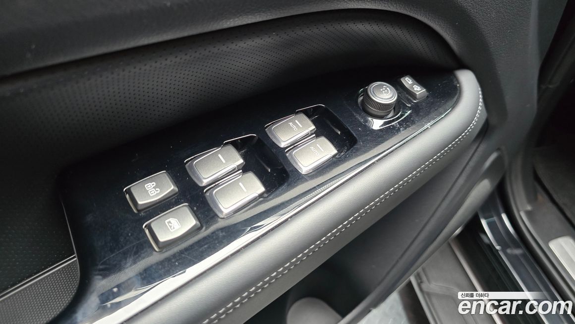 KG_Mobility_Ssangyong Rexton 2020