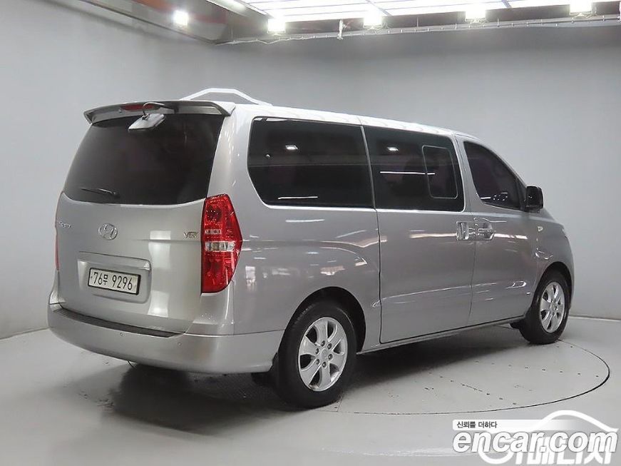 Hyundai Starex 2019