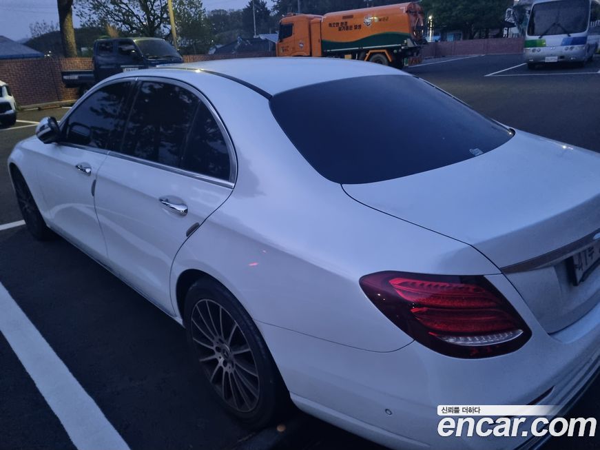 Mercedes-Benz E-Class 2017