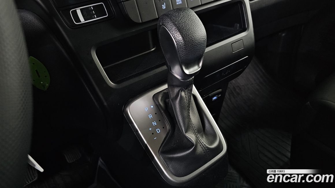Hyundai Staria 2023