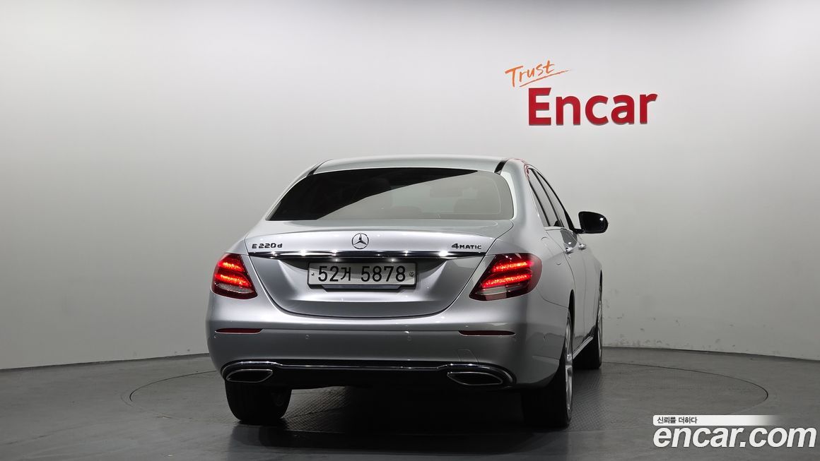 Mercedes-Benz E-Class 2018