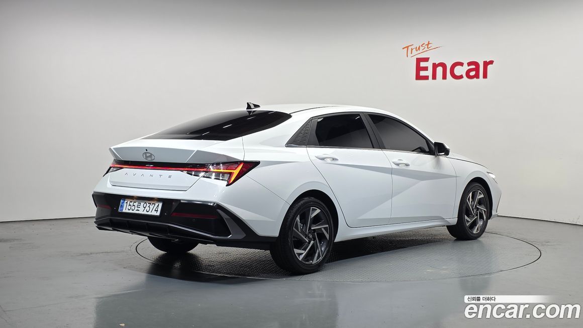 Hyundai AVANTE 2024