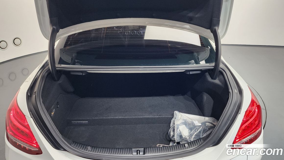 Mercedes-Benz C-Class 2018