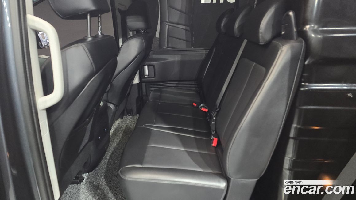 Hyundai Staria 2022