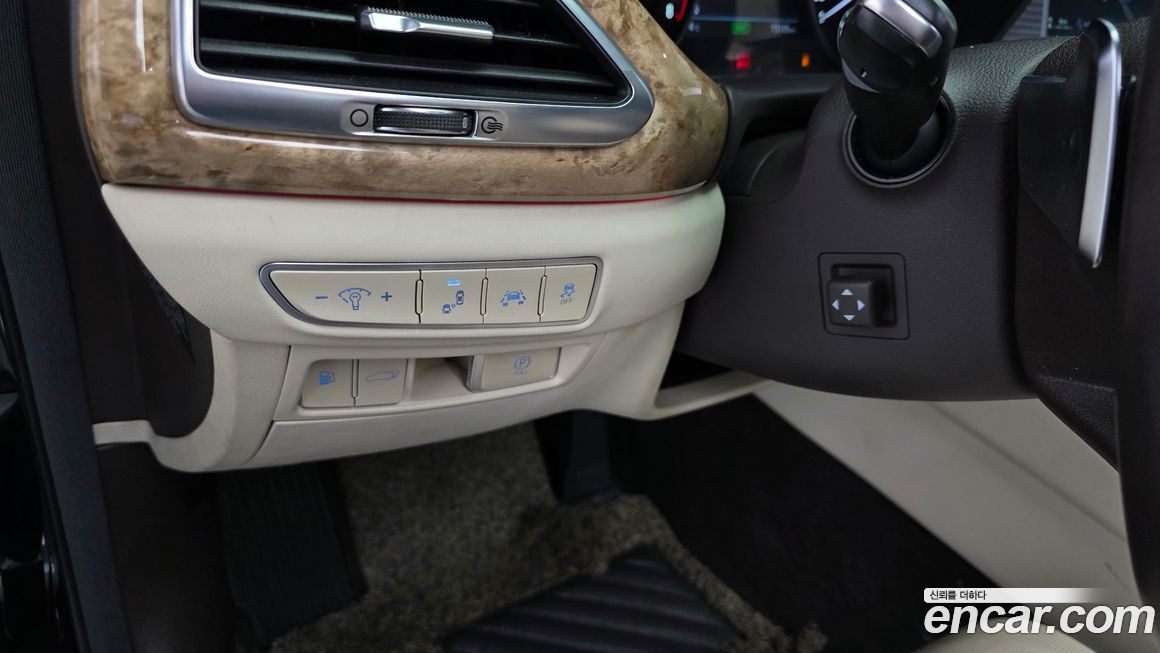 Genesis EQ900 2016